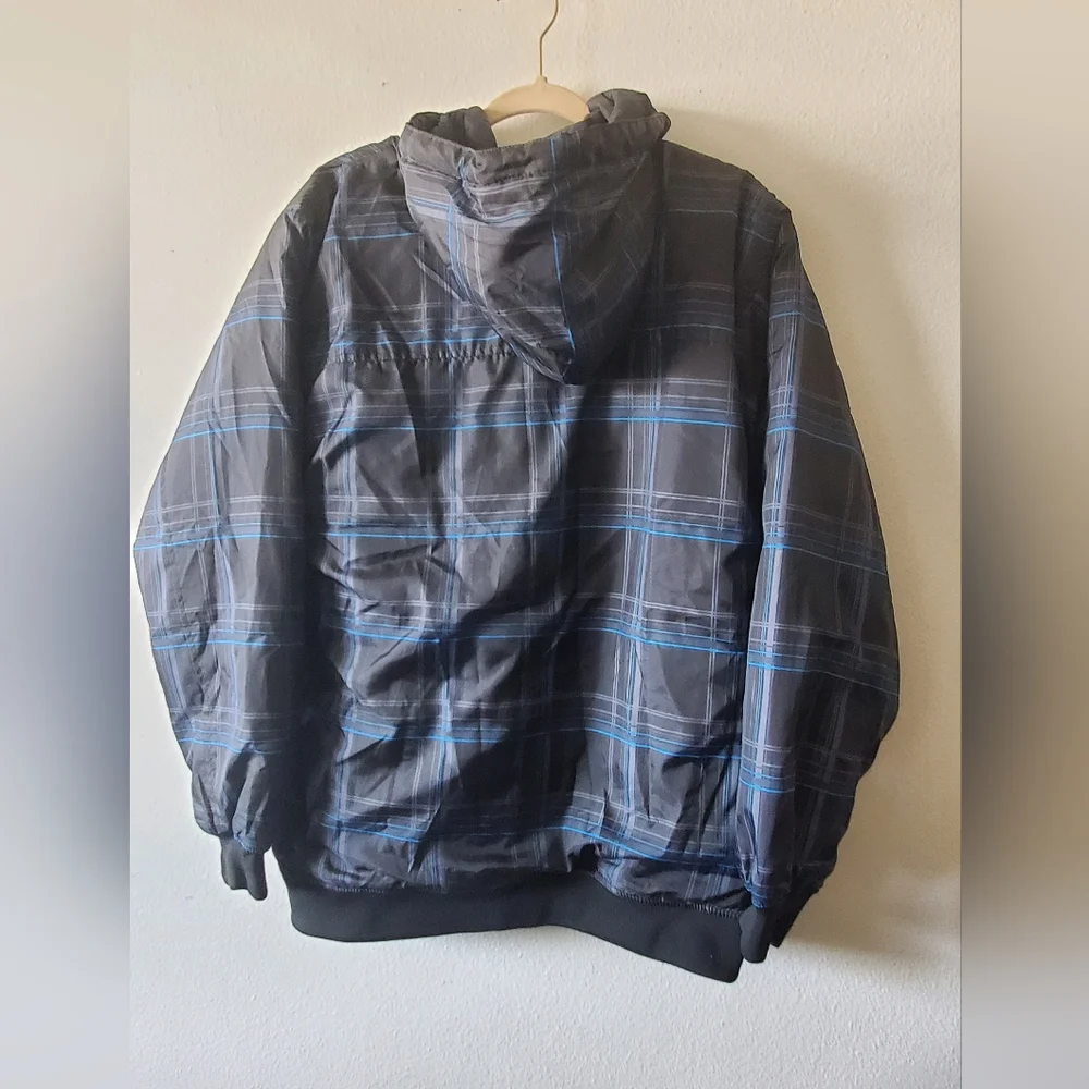 Snow Jacket - Picture 2 of 4